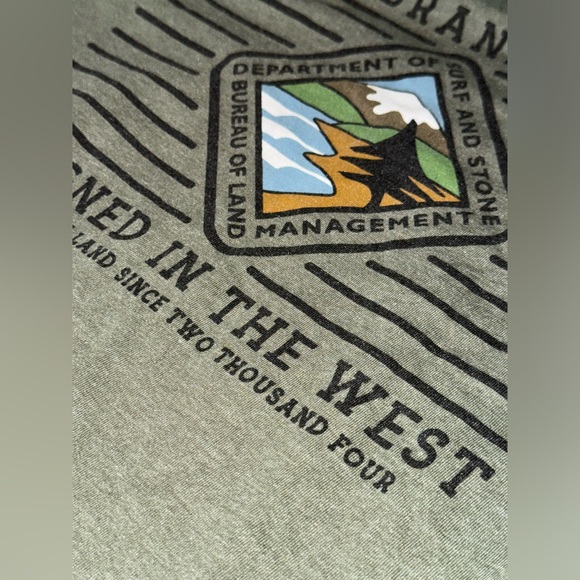 Hippy Tree Vintage Blend T-Shirt | Size: Medium - Picture 4 of 6